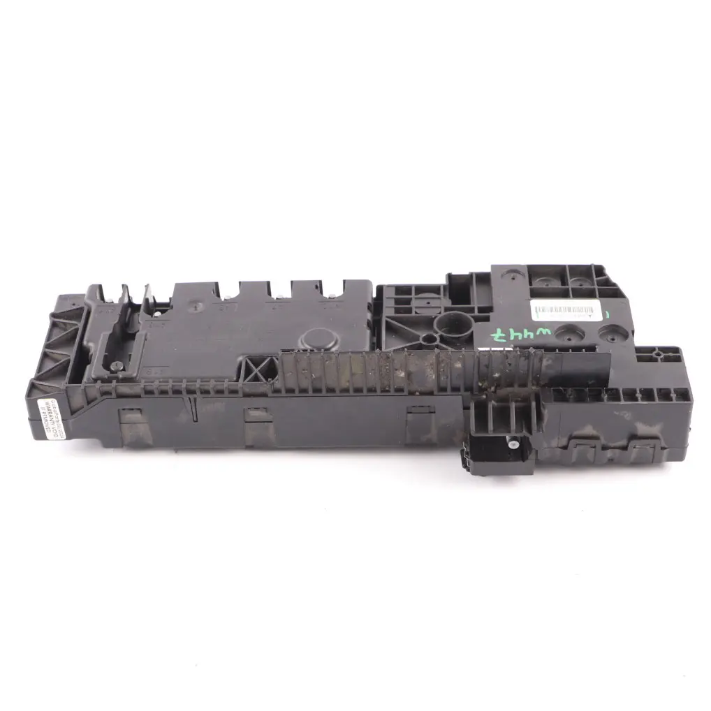 Module contrôle fusibles côté passager avant pour Mercedes Vito W447 à propos du numéro de pièce A4475407880 Mercedes Vito W447 Module contrôle fusibles côté passager avant - SKU A4475407880 - Numéro de pièce A4475407880