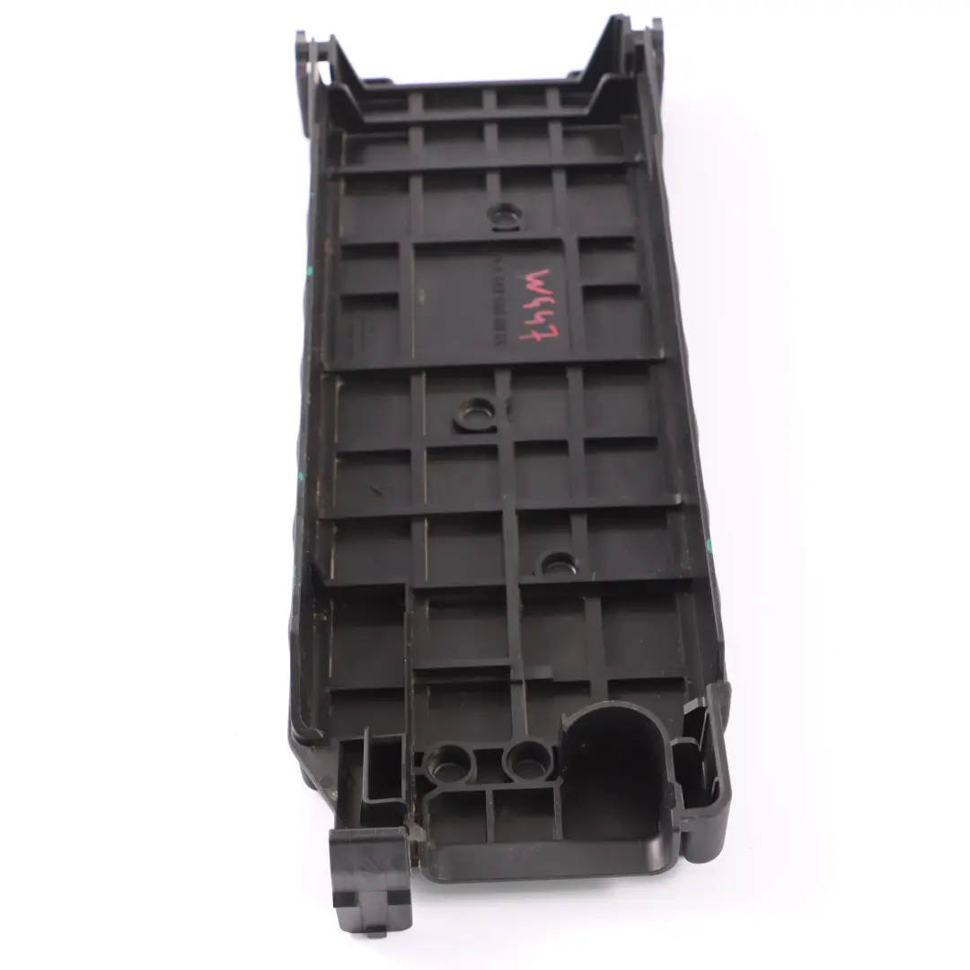 Caja De Fusibles Módulo Tapa Embellecedor Maletero para Mercedes W447 con número de pieza A4475460064 Mercedes W447 Caja De Fusibles Módulo Tapa Embellecedor Maletero - SKU A4475460064 - Número de pieza A4475460064