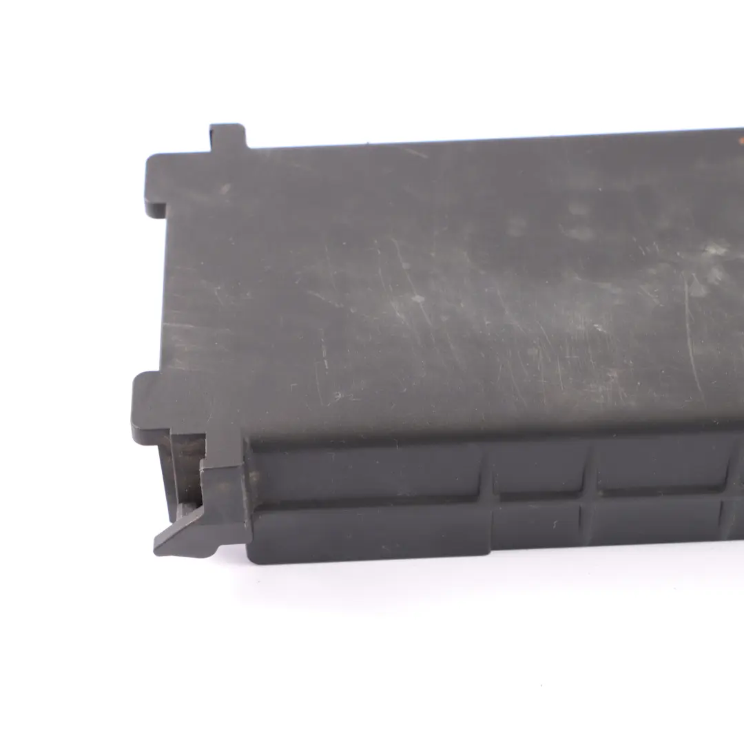 Caja De Fusibles Módulo Tapa Embellecedor Maletero para Mercedes W447 con número de pieza A4475460064 Mercedes W447 Caja De Fusibles Módulo Tapa Embellecedor Maletero - SKU A4475460064 - Número de pieza A4475460064
