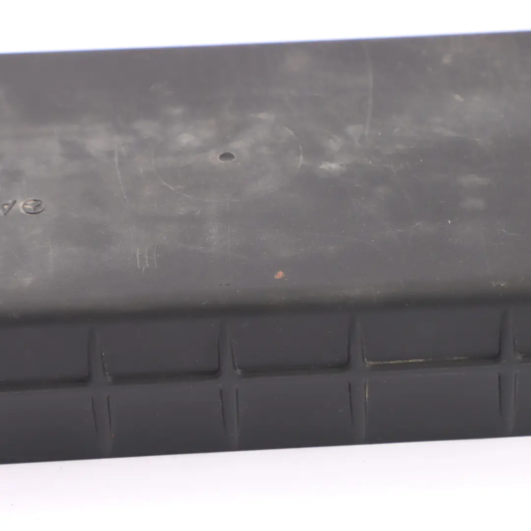 Caja De Fusibles Módulo Tapa Embellecedor Maletero para Mercedes W447 con número de pieza A4475460064 Mercedes W447 Caja De Fusibles Módulo Tapa Embellecedor Maletero - SKU A4475460064 - Número de pieza A4475460064