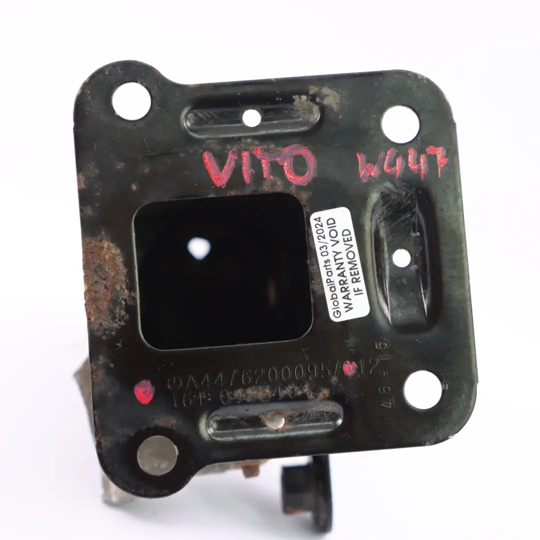 Absorbeur Mercedes Vito W447 Essieu avant Sous-châssis gauche pour à propos du numéro de pièce A4476200095 Absorbeur Mercedes Vito W447 Essieu avant Sous-châssis gauche - SKU A4476200095 - Numéro de pièce A4476200095