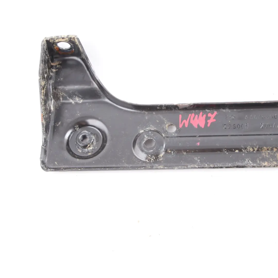Staffa sedile anteriore destro Supporto piastra per Mercedes Vito W447 con numero di parte A4476400500 Mercedes Vito W447 Staffa sedile anteriore destro Supporto piastra - SKU A4476400500 - Numero di parte A4476400500
