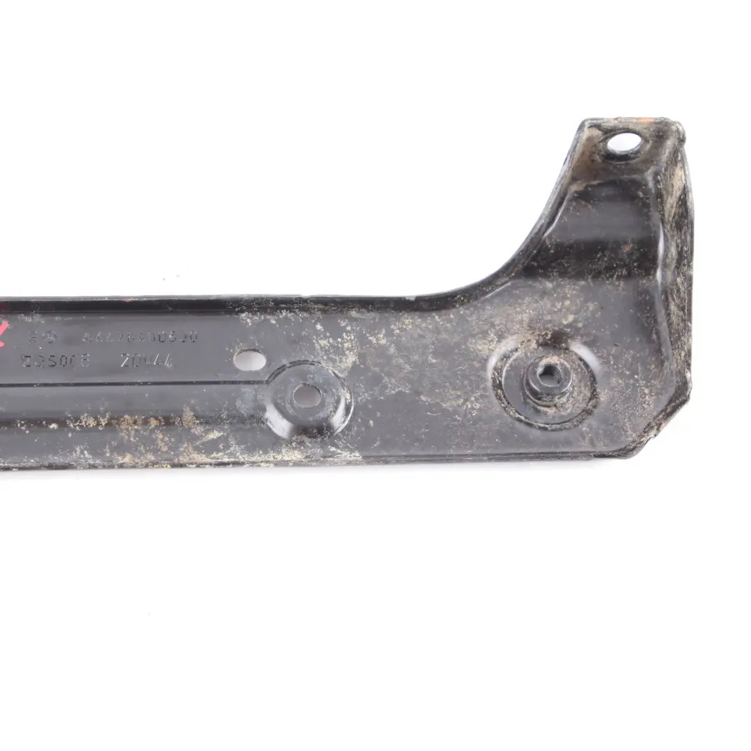 Staffa sedile anteriore destro Supporto piastra per Mercedes Vito W447 con numero di parte A4476400500 Mercedes Vito W447 Staffa sedile anteriore destro Supporto piastra - SKU A4476400500 - Numero di parte A4476400500