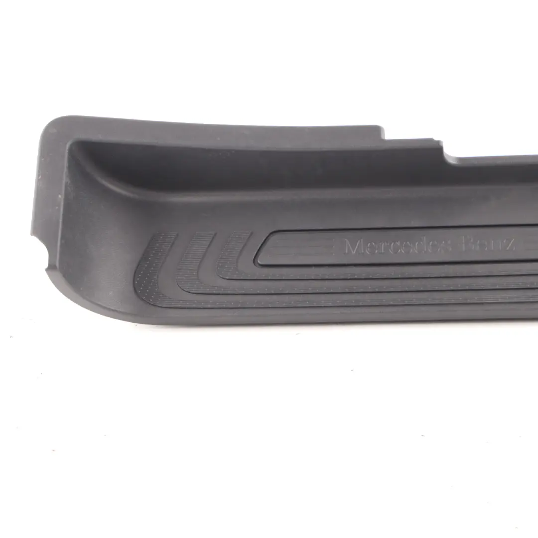 Ingresso Trim anteriore sinistro davanzale porta per Mercedes Vito W447 con numero di parte A4476801506 Mercedes Vito W447 Ingresso Trim anteriore sinistro davanzale porta - SKU A4476801506 - Numero di parte A4476801506