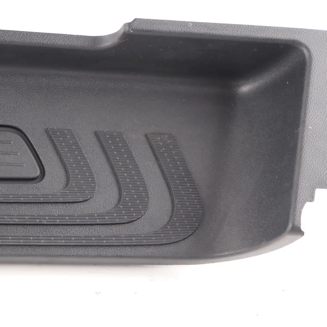 Listwa Progowa Stopień Wejście Przód Lewy do Mercedes Vito W447 o numerze A4476801506 Mercedes Vito W447 Listwa Progowa Stopień Wejście Przód Lewy - SKU A4476801506 - Numer Części A4476801506