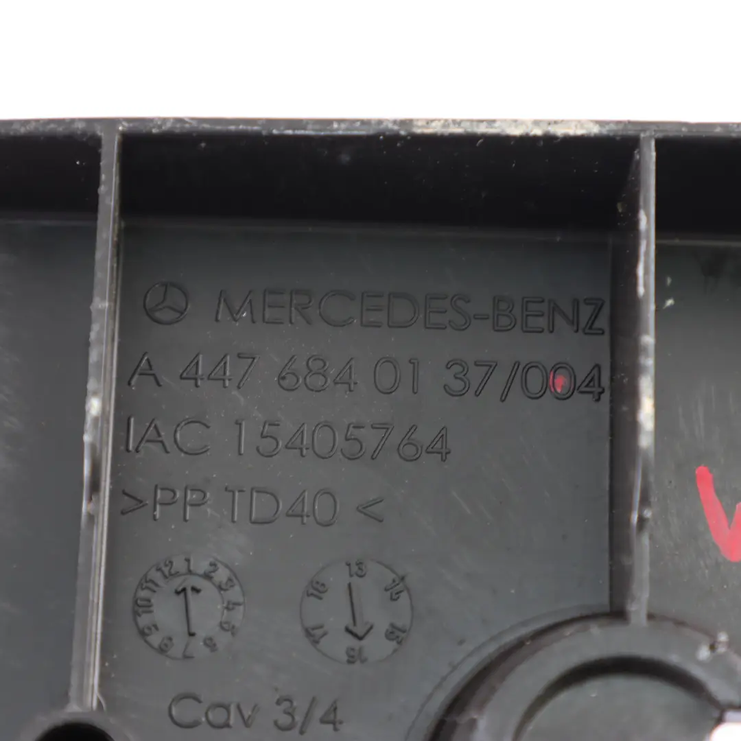 Vordere linke Montage Bodenhalterung Verstrebung für Mercedes W447 mit Teilenummer A4476840137 Mercedes W447 Vordere linke Montage Bodenhalterung Verstrebung - SKU A4476840137 - Teilenummer A4476840137