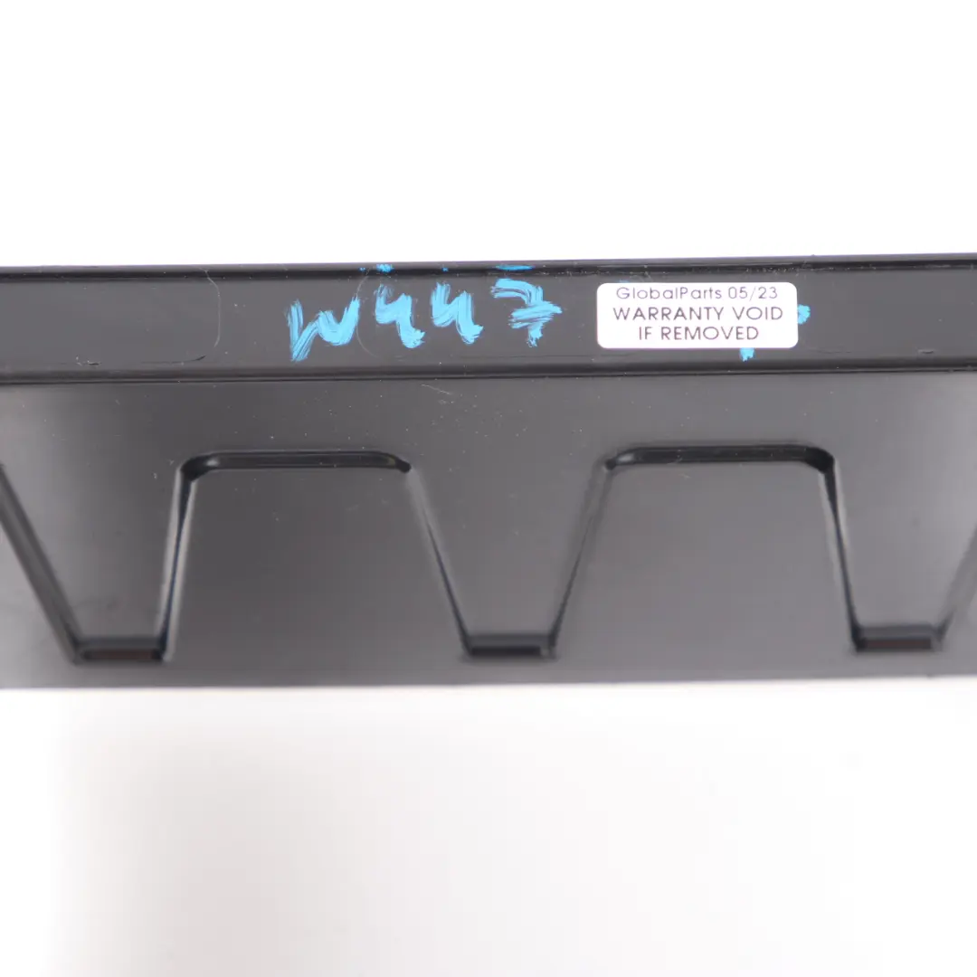 Radio Stereo Halterung Rahmen Umgebung Trim für Mercedes Vito W447 mit Teilenummer A4476890031 Mercedes Vito W447 Radio Stereo Halterung Rahmen Umgebung Trim - SKU A4476890031 - Teilenummer A4476890031