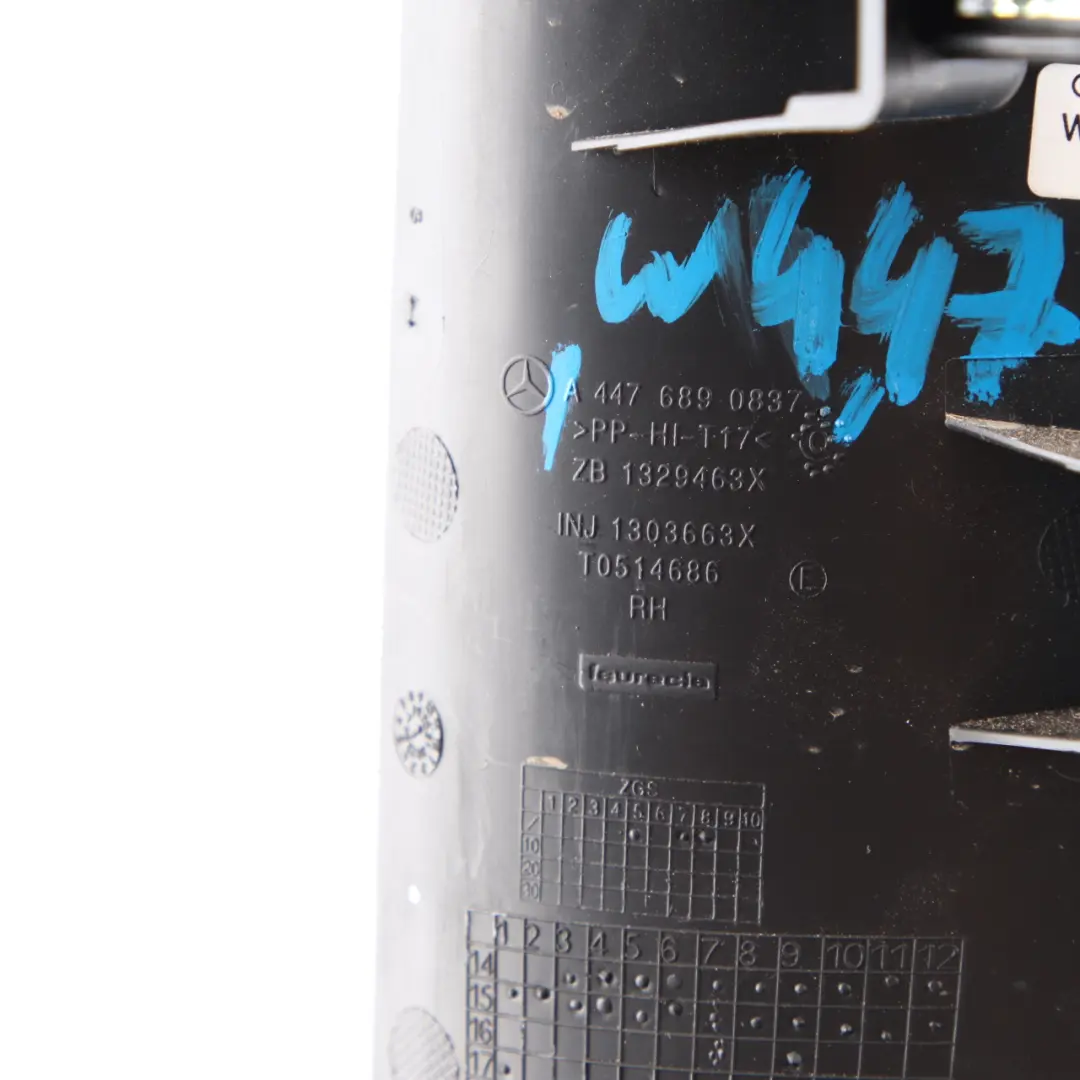 Cache tableau de bord Panneau latéral avant droit pour Mercedes Vito W447 à propos du numéro de pièce A4476890837 Mercedes Vito W447 Cache tableau de bord Panneau latéral avant droit - SKU A4476890837 - Numéro de pièce A4476890837
