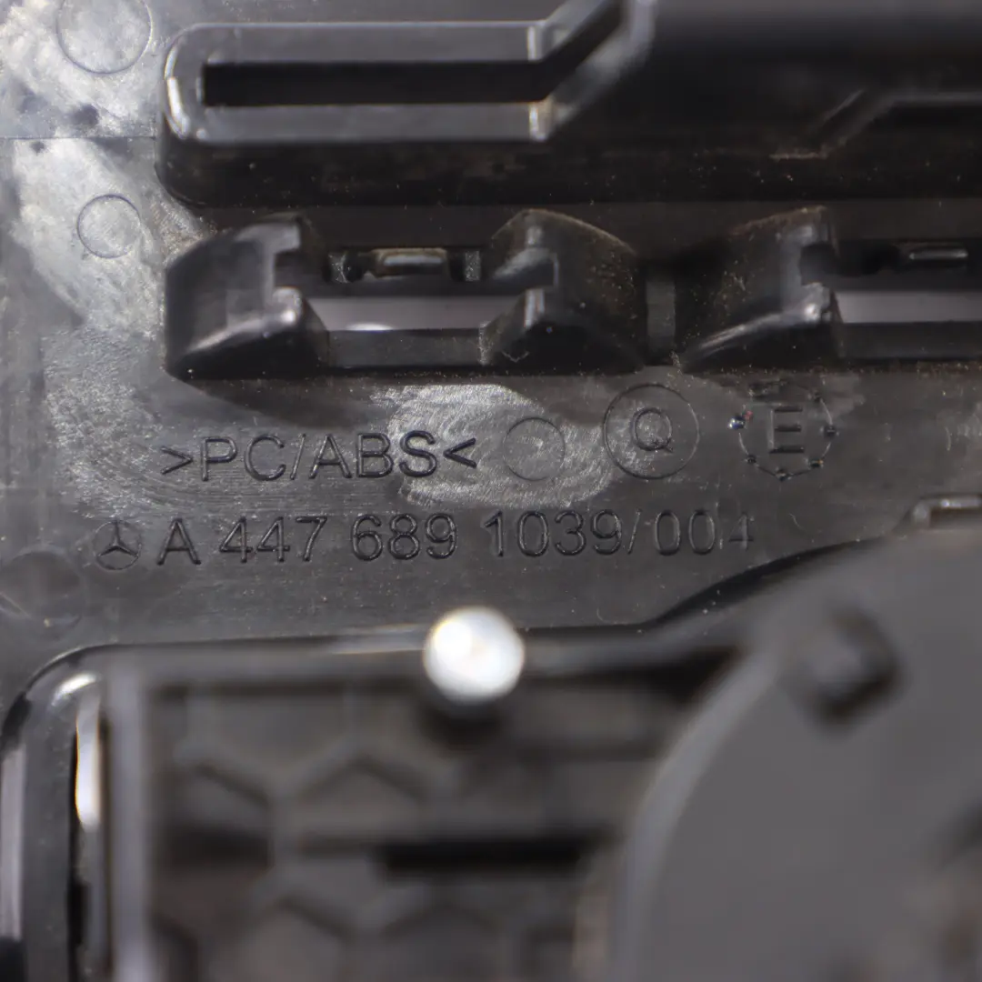 Lichtschalter Scheinwerfer Bedienfeld Einheit für Mercedes Vito W447 mit Teilenummer A4476891039 Mercedes Vito W447 Lichtschalter Scheinwerfer Bedienfeld Einheit - SKU A4476891039 - Teilenummer A4476891039