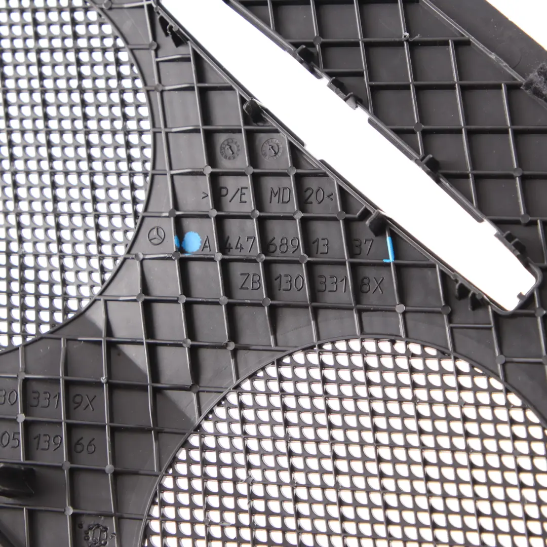 Lautsprecher Abdeckung Mitte Armaturenbrett Panel für Mercedes Vito W447 mit Teilenummer A4476891337 Mercedes Vito W447 Lautsprecher Abdeckung Mitte Armaturenbrett Panel - SKU A4476891337 - Teilenummer A4476891337