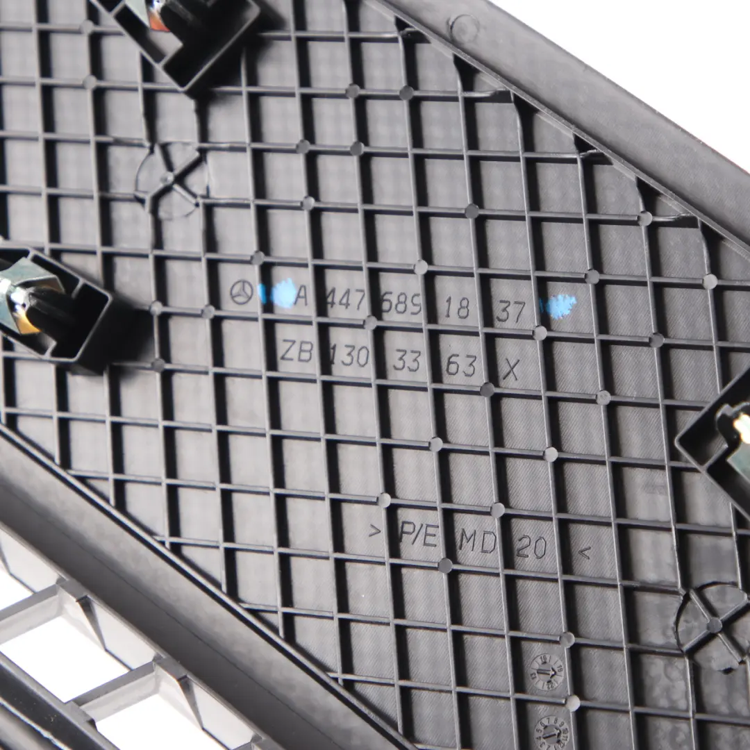 Osłona Panel Podszybia Konsoli Deski Prawy do Mercedes Vito W447 o numerze A4476891837 Mercedes Vito W447 Osłona Panel Podszybia Konsoli Deski Prawy - SKU A4476891837 - Numer Części A4476891837