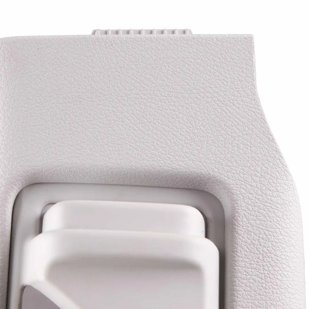 Embellecedor Pilar B Superior Panel Derecho Gris para Mercedes Vito W447 con número de pieza A4476905425 Mercedes Vito W447 Embellecedor Pilar B Superior Panel Derecho Gris - SKU A4476905425 - Número de pieza A4476905425