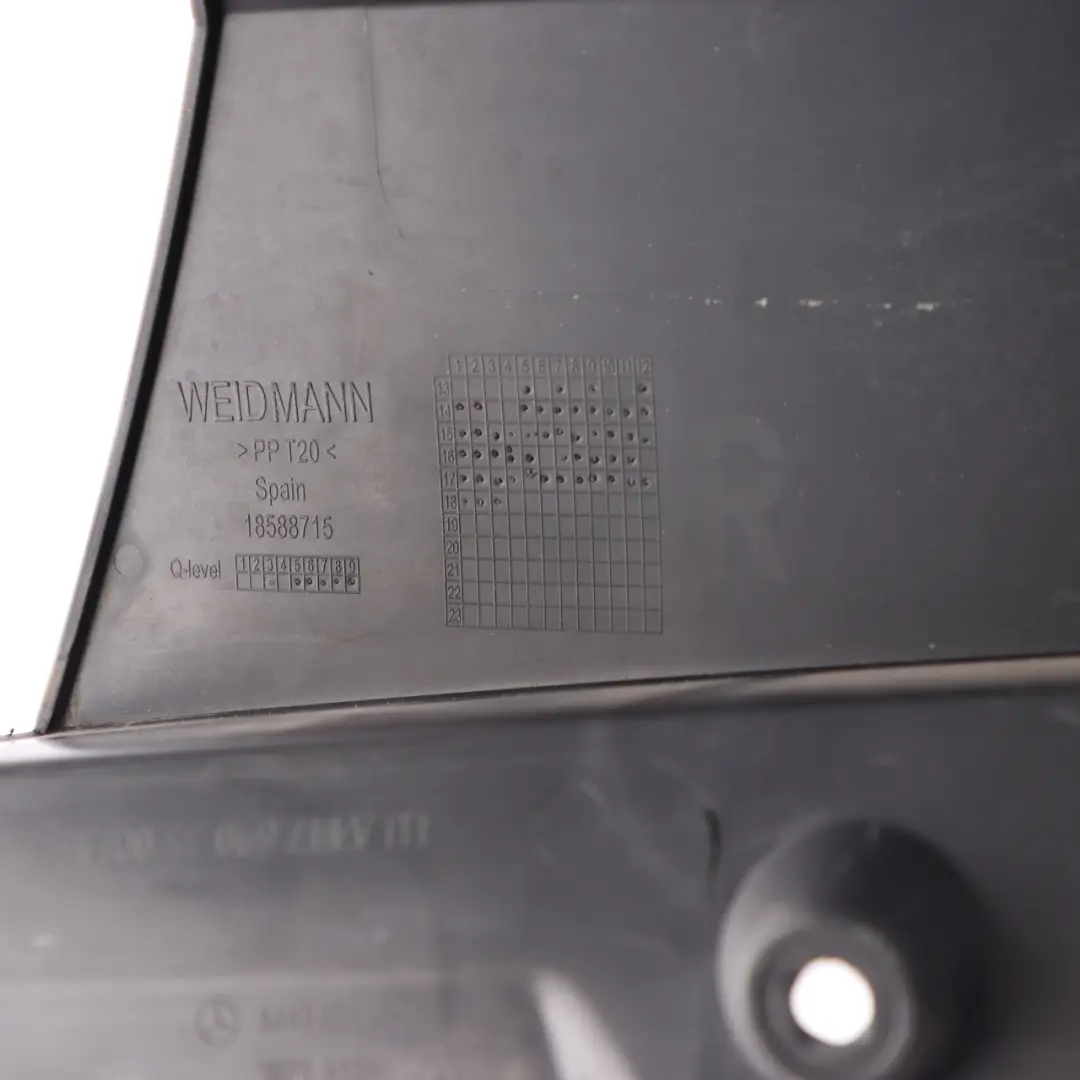 Pannello Rivestimento Laterale Posteriore Destro Lato Guidatore per Mercedes W447 con numero di parte A4476941525 Mercedes W447 Pannello Rivestimento Laterale Posteriore Destro Lato Guidatore - SKU A4476941525 - Numero di parte A4476941525