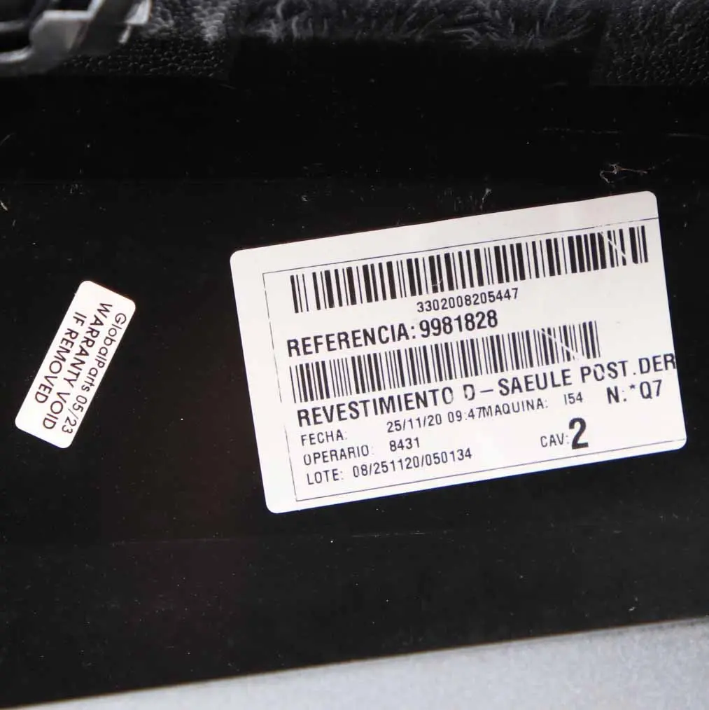Mercedes W447 Rear Lamp Light Bracket Trim Cover Right O/S Arctic White - 9147 - SKU A4476941725-ARW - Part number A4476941725