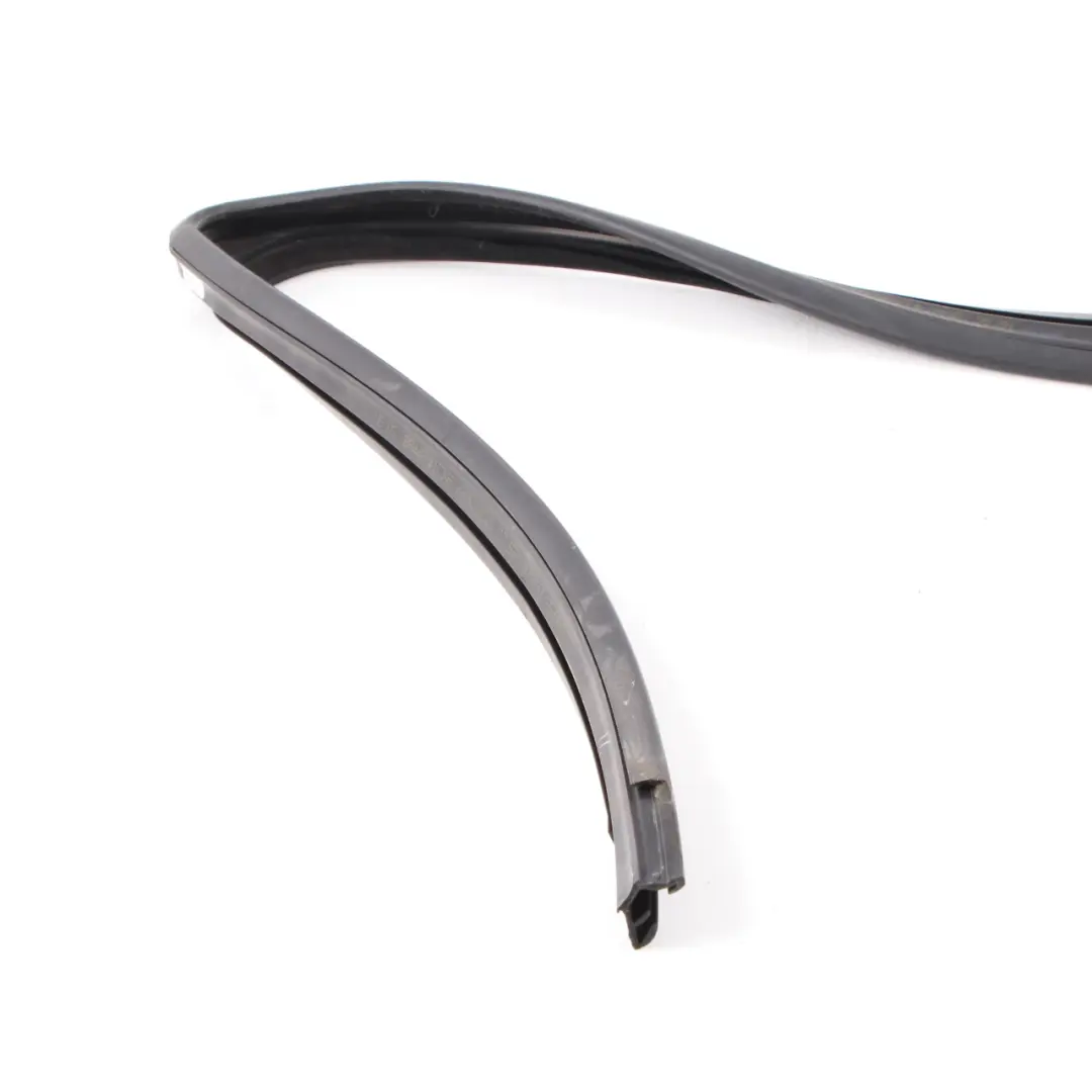 Window Seal Front Right Door Sealing Gasket to Mercedes Vito W447 with Part number A4477200117 Mercedes Vito W447 Window Seal Front Right Door Sealing Gasket - SKU A4477200117 - Part number A4477200117