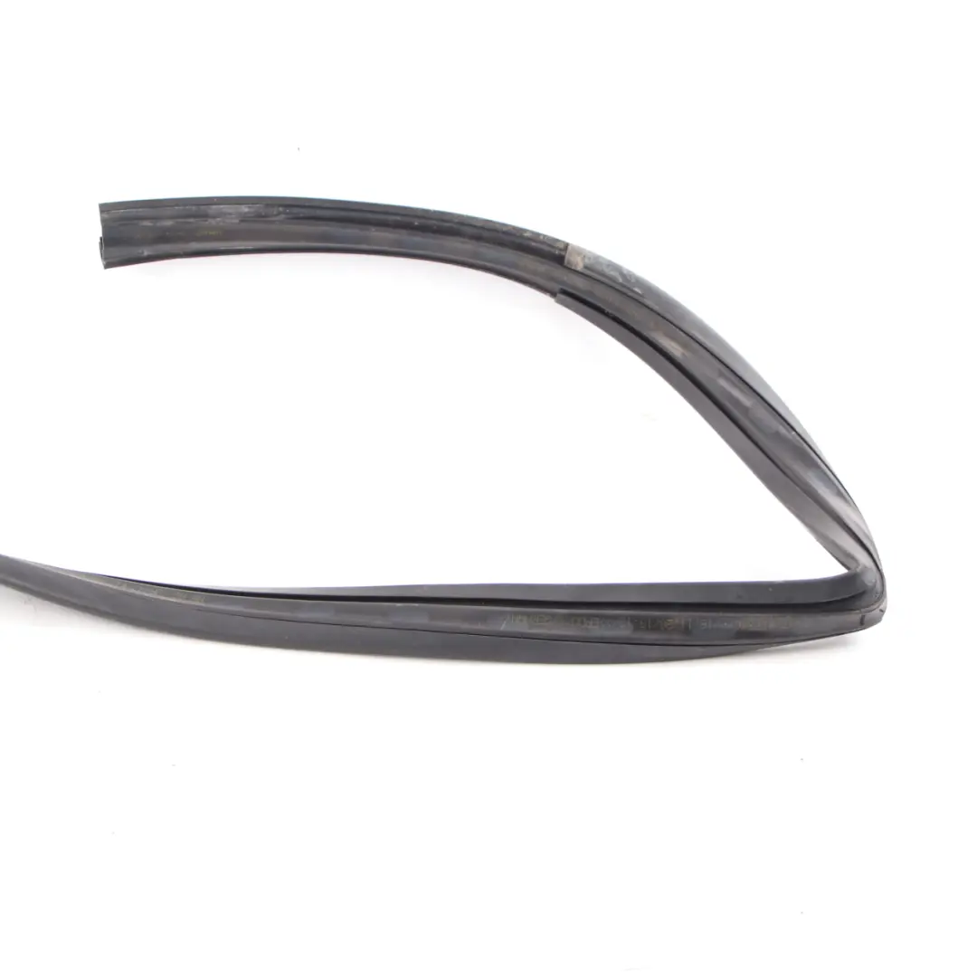 Mercedes Vito W447 Joint d'étanchéité de vitre de porte avant droite - SKU A4477200117 - Numéro de pièce A4477200117