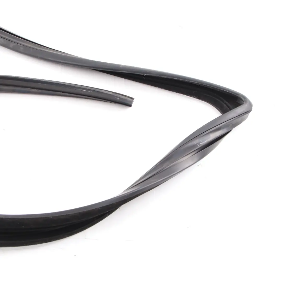 Window Seal Front Right Door Sealing Gasket to Mercedes Vito W447 with Part number A4477200117 Mercedes Vito W447 Window Seal Front Right Door Sealing Gasket - SKU A4477200117 - Part number A4477200117