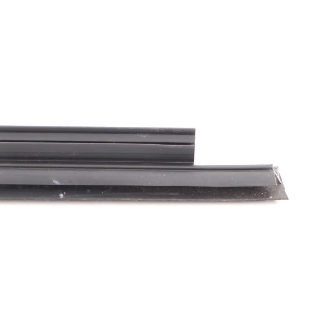Mercedes Vito W447 Guarnizione Finestra Porta Anteriore Destra - SKU A4477200224 - Numero di parte A4477200224