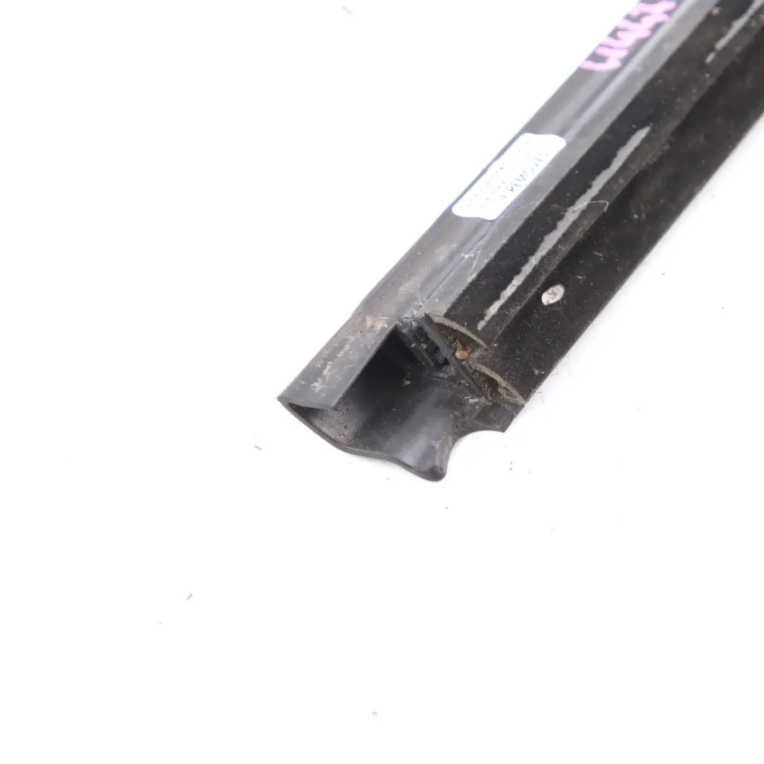 Window Seal Door Front Left Gasket Strip to Mercedes Vito W447 with Part number A4477200324 Mercedes Vito W447 Window Seal Door Front Left Gasket Strip - SKU A4477200324 - Part number A4477200324