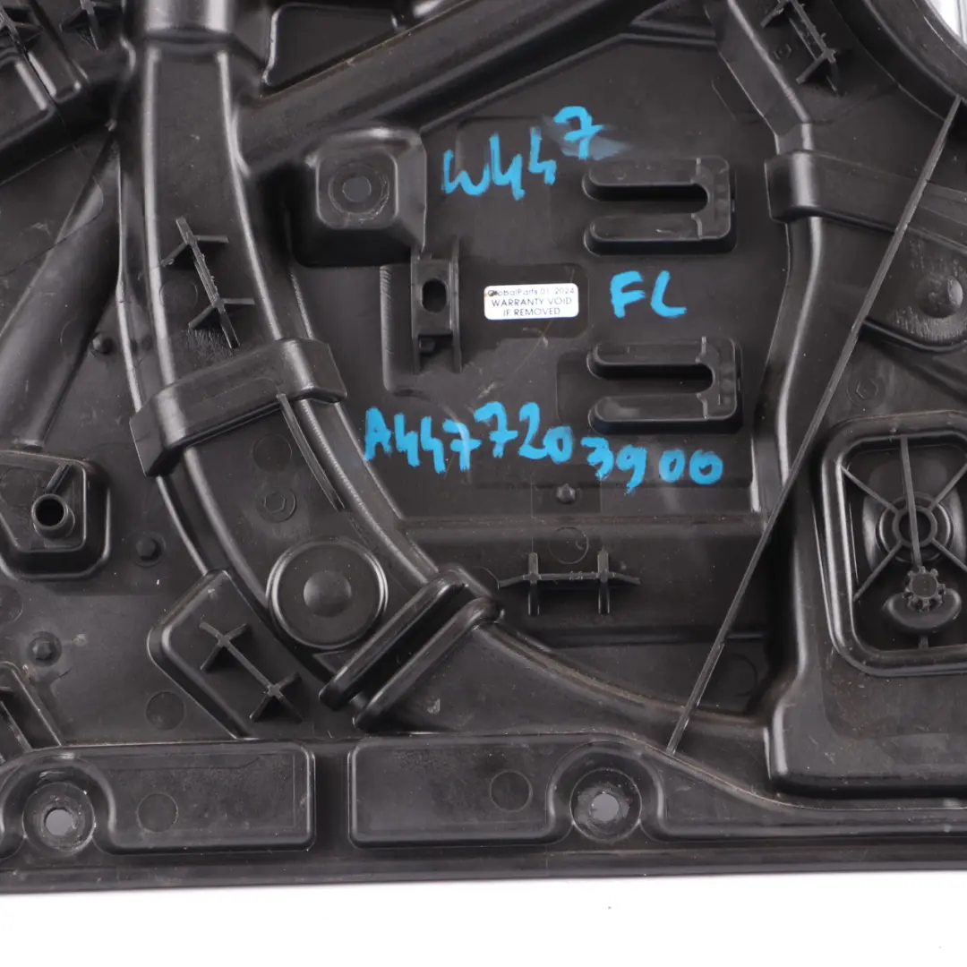Alzacristalli Regolatore Porta Anteriore Sinistra per Mercedes Vito W447 con numero di parte A4477203900 Mercedes Vito W447 Alzacristalli Regolatore Porta Anteriore Sinistra - SKU A4477203900 - Numero di parte A4477203900