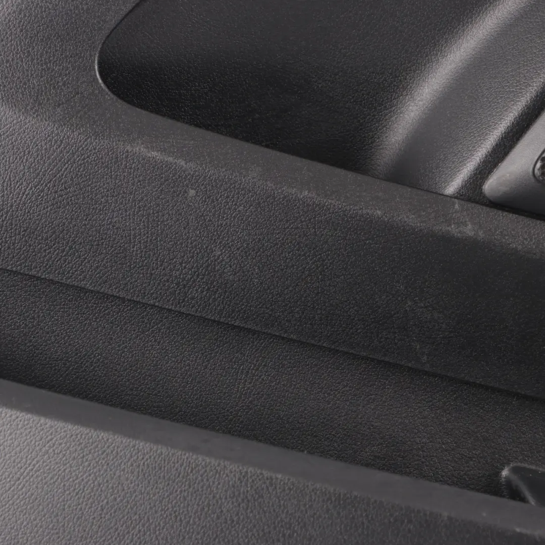 Scheda Porta Anteriore Sinistra Classe V Trim Nero per Mercedes Vito W447 con numero di parte A4477207100 Mercedes Vito W447 Scheda Porta Anteriore Sinistra Classe V Trim Nero - SKU A4477207100-1 - Numero di parte A4477207100