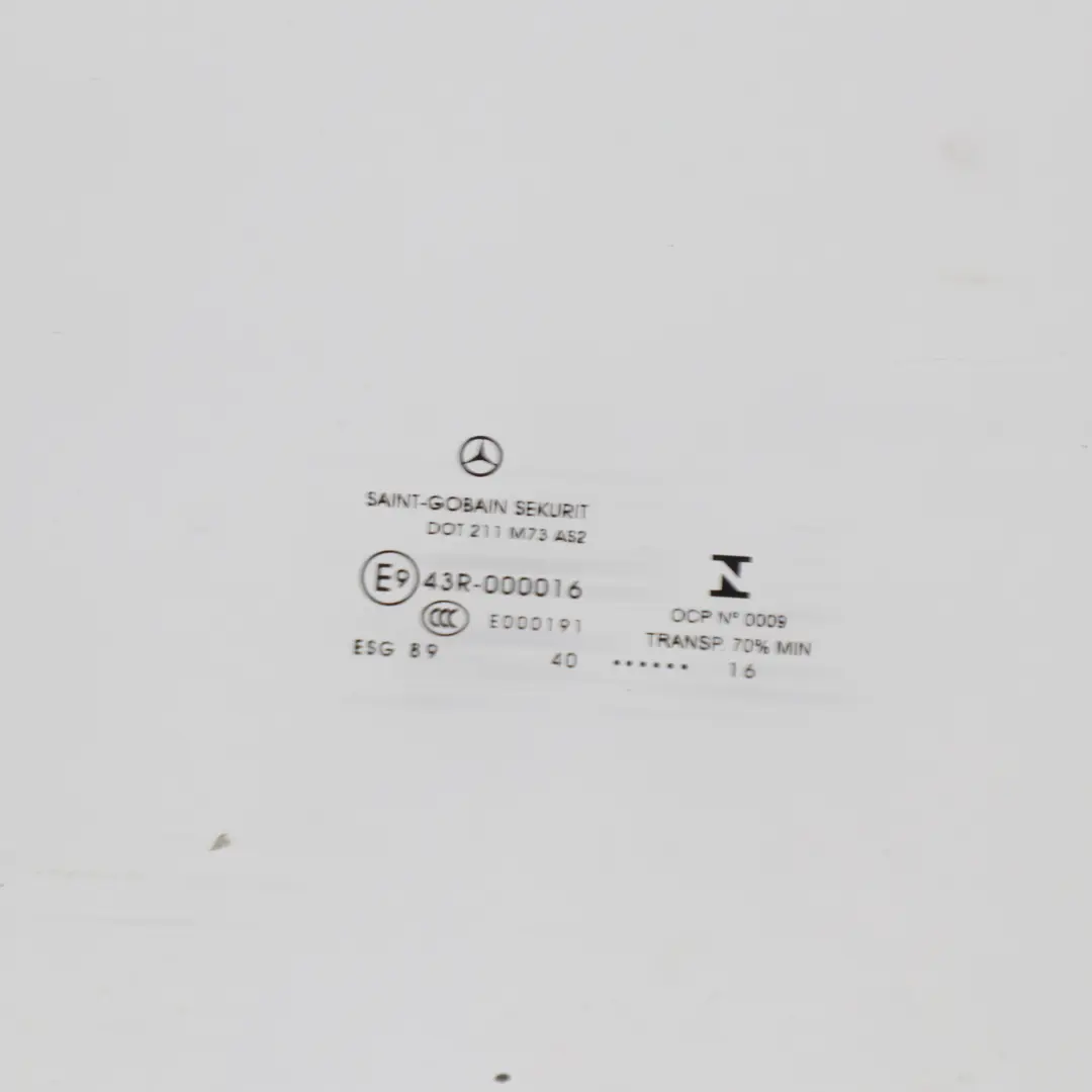 Puerta Delantera Derecha Cristal Ventana AS2 ESG para Mercedes Vito W447 con número de pieza A4477250210 Mercedes Vito W447 Puerta Delantera Derecha Cristal Ventana AS2 ESG - SKU A4477250210 - Número de pieza A4477250210