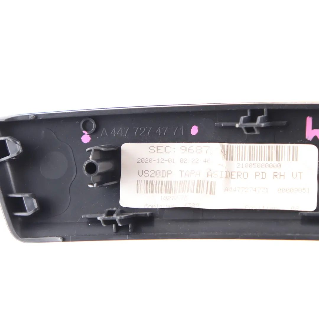 Striscia di copertura porta Trim interno anteriore destro per Mercedes Vito W447 con numero di parte A4477274771 Mercedes Vito W447 Striscia di copertura porta Trim interno anteriore destro - SKU A4477274771 - Numero di parte A4477274771