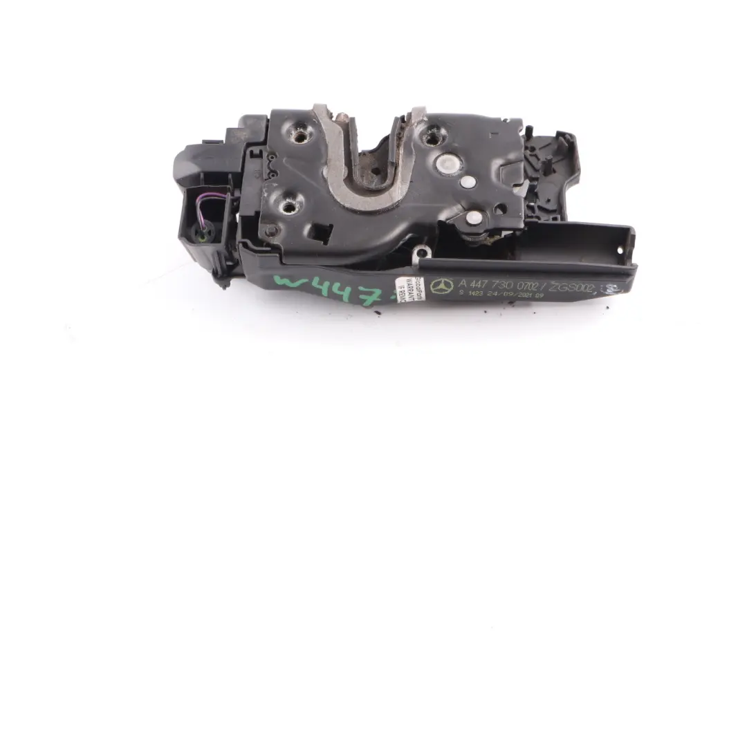 Cerradura puerta lateral corredera izquierdo para Mercedes Vito W447 con número de pieza A4477300702 Mercedes Vito W447 Cerradura puerta lateral corredera izquierdo - SKU A4477300702 - Número de pieza A4477300702