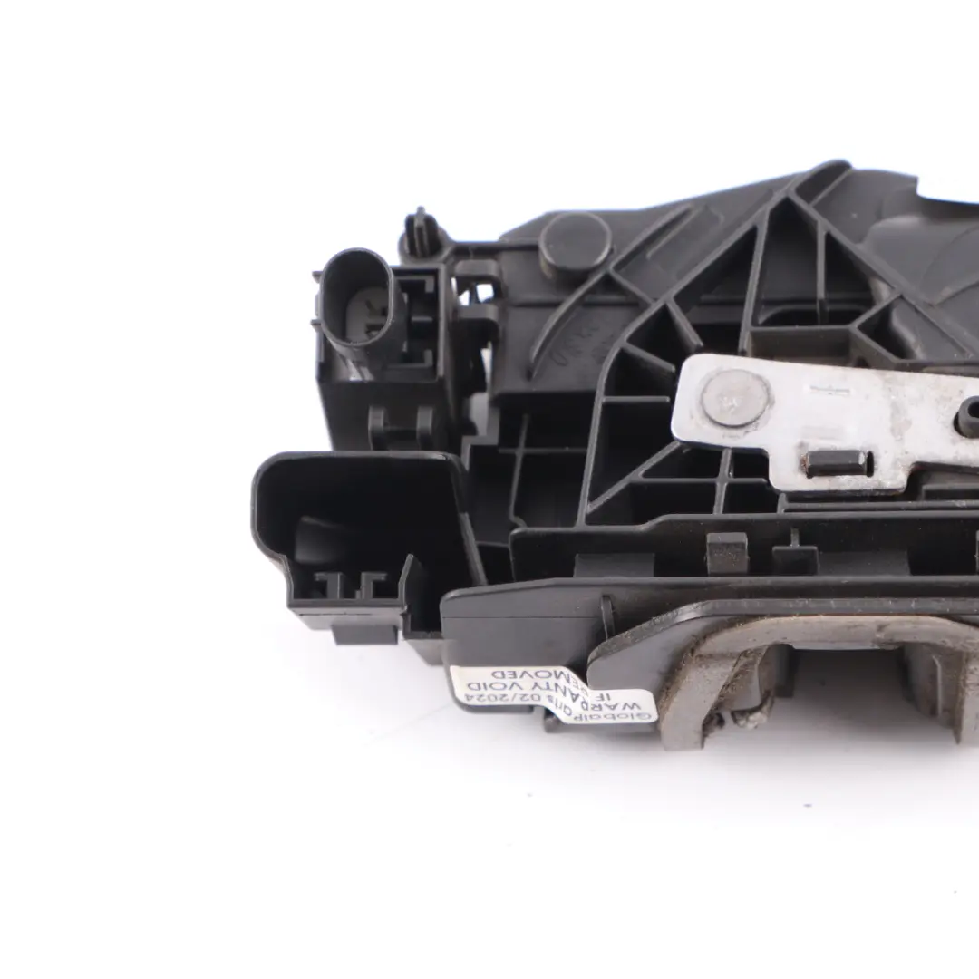 Serratura porta laterale scorrevole sinistra per Mercedes Vito W447 con numero di parte A4477300702 Mercedes Vito W447 Serratura porta laterale scorrevole sinistra - SKU A4477300702 - Numero di parte A4477300702