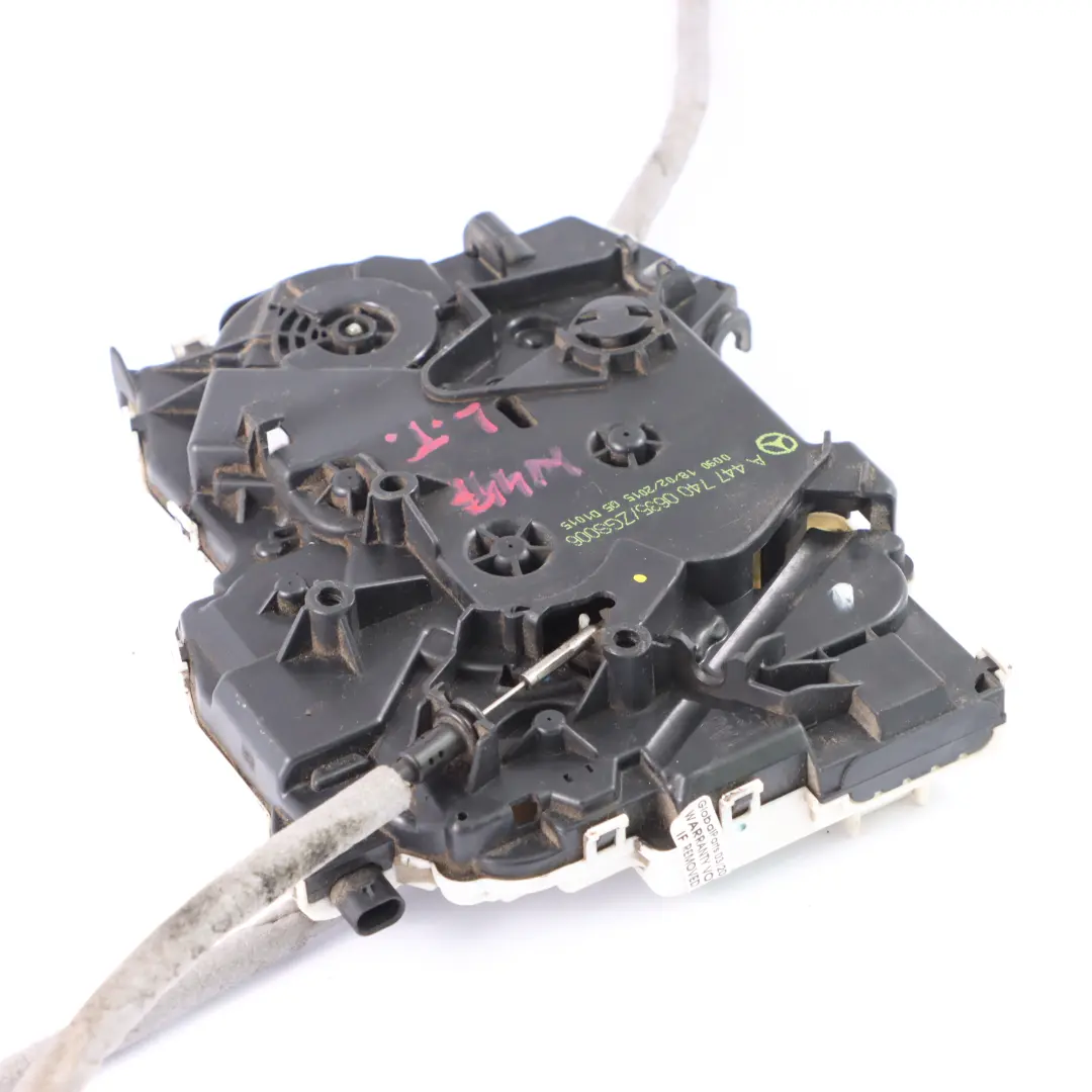 Cerradura Puerta Mercedes Vito W447 Parte Trasera Puerta Derecha Cerradura para con número de pieza A4477400635 Cerradura Puerta Mercedes Vito W447 Parte Trasera Puerta Derecha Cerradura - SKU A4477400635 - Número de pieza A4477400635