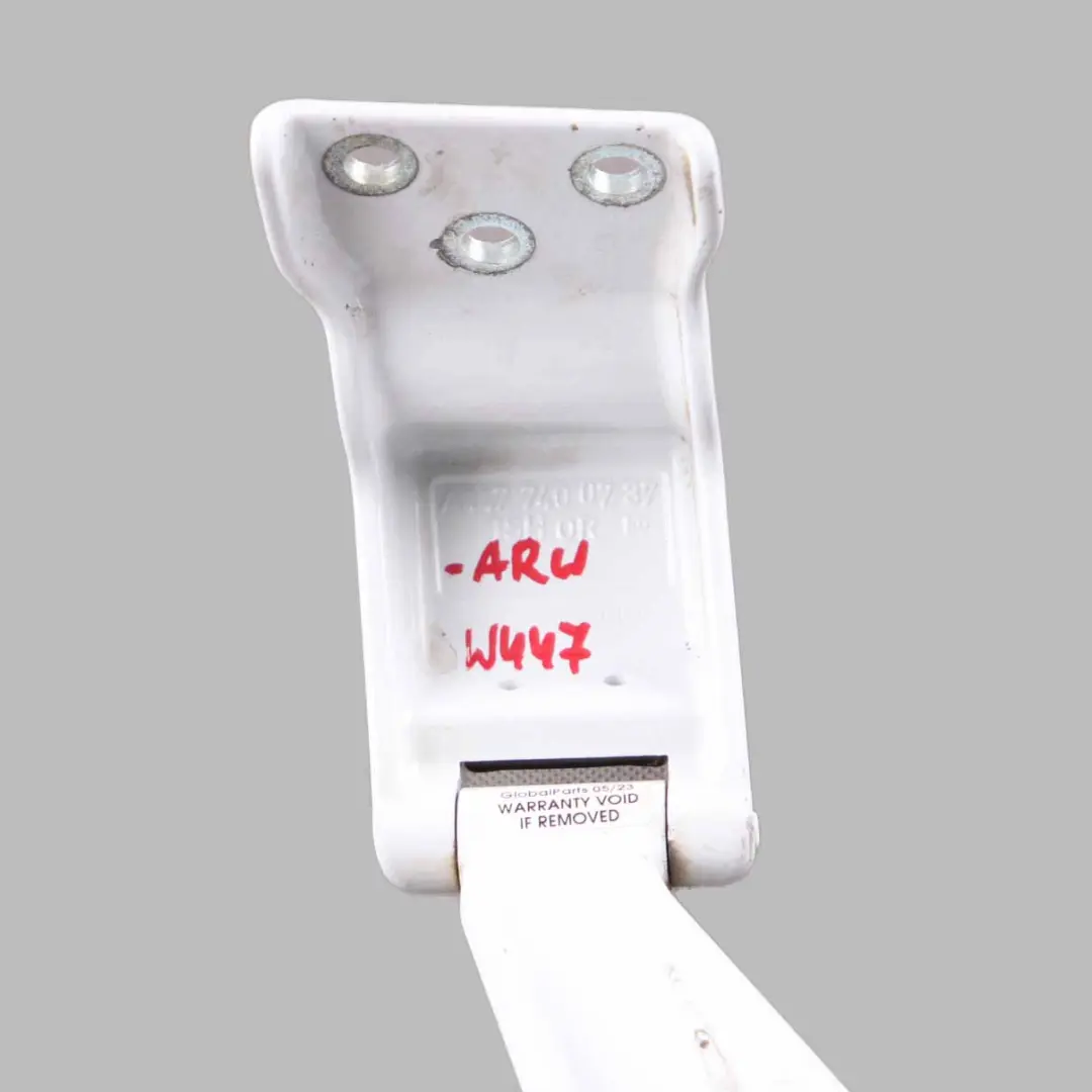 Charnière porte arrière droite supérieure Arctic White 9147 pour Mercedes Vito W447 à propos du numéro de pièce A4477400737 Mercedes Vito W447 Charnière porte arrière droite supérieure Arctic White 9147 - SKU A4477400737-ARW - Numéro de pièce A4477400737