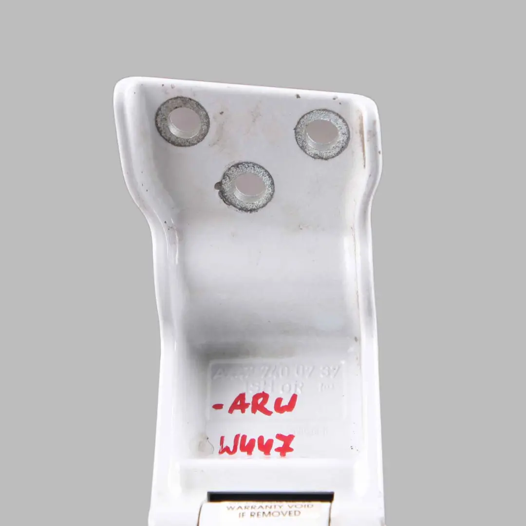 Charnière porte arrière droite supérieure Arctic White 9147 pour Mercedes Vito W447 à propos du numéro de pièce A4477400737 Mercedes Vito W447 Charnière porte arrière droite supérieure Arctic White 9147 - SKU A4477400737-ARW - Numéro de pièce A4477400737