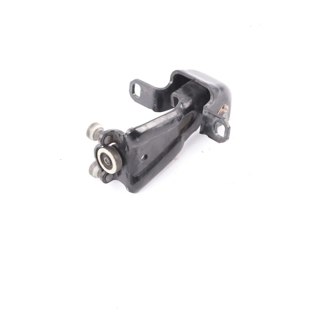 Latérale Coulissante Guide Roulette Milieu Gauche pour Mercedes Vito W447 Porte à propos du numéro de pièce A4477600247 Mercedes Vito W447 Porte Latérale Coulissante Guide Roulette Milieu Gauche - SKU A4477600247 - Numéro de pièce A4477600247