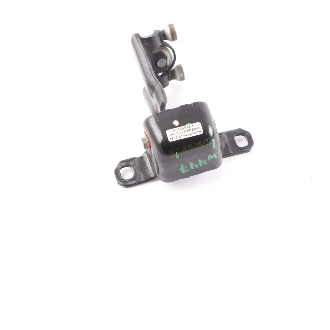 Puerta lateral corredera Guía de rodillo central derecha para Mercedes Vito W447 con número de pieza A4477600347 Mercedes Vito W447 Puerta lateral corredera Guía de rodillo central derecha - SKU A4477600347 - Número de pieza A4477600347