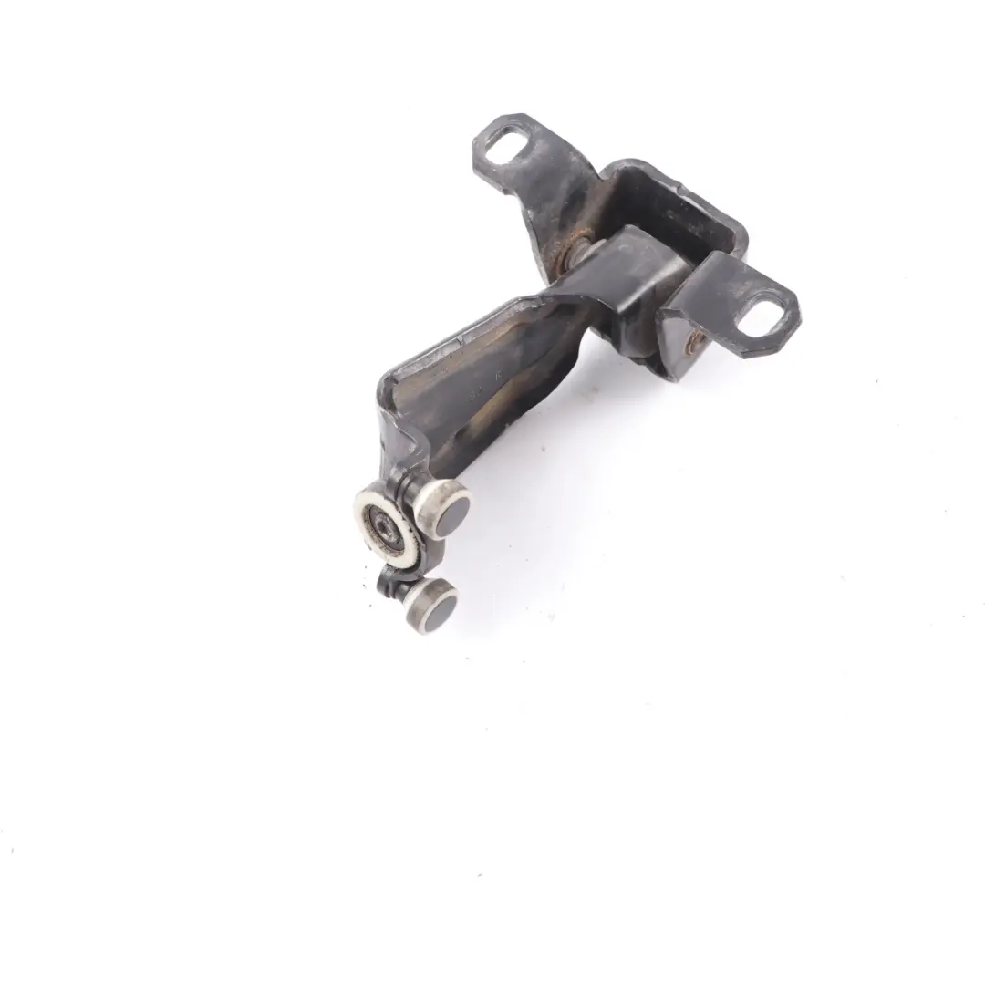 Latérale Coulissante Guide Roulette Milieu Droite pour Mercedes Vito W447 Porte à propos du numéro de pièce A4477600347 Mercedes Vito W447 Porte Latérale Coulissante Guide Roulette Milieu Droite - SKU A4477600347 - Numéro de pièce A4477600347