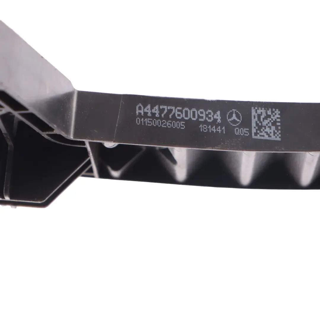 Base Manija Puerta Corredera Trasera Derecha para Mercedes Vito W447 con número de pieza A4477600934 Mercedes Vito W447 Base Manija Puerta Corredera Trasera Derecha - SKU A4477600934 - Número de pieza A4477600934