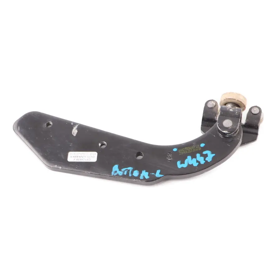 Schiebetür Rollenführung Unten Links für Mercedes Vito W447 mit Teilenummer A4477601447 Mercedes Vito W447 Schiebetür Rollenführung Unten Links - SKU A4477601447 - Teilenummer A4477601447