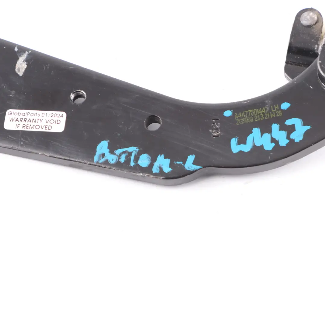 Mercedes Vito W447 Guida del rullo della porta scorrevole in basso a sinistra - SKU A4477601447 - Numero di parte A4477601447