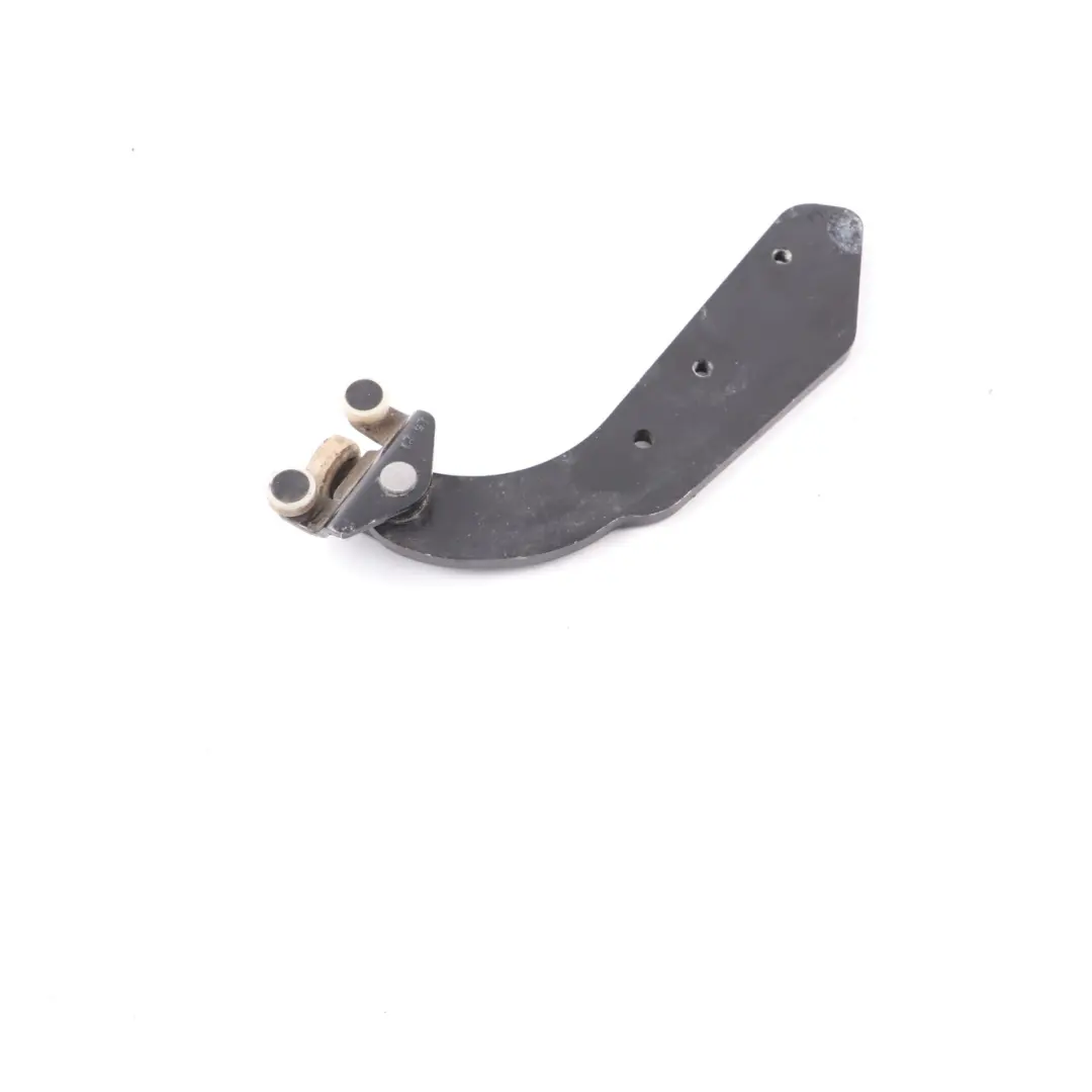 Mercedes Vito W447 Guida del rullo della porta scorrevole in basso a sinistra - SKU A4477601447 - Numero di parte A4477601447