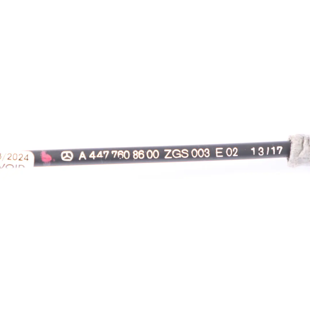 Blocco Cavo Bowden Scorrevole Posteriore Destra per Mercedes Vito W447 con numero di parte A4477608600 Mercedes Vito W447 Blocco Cavo Bowden Scorrevole Posteriore Destra - SKU A4477608600 - Numero di parte A4477608600