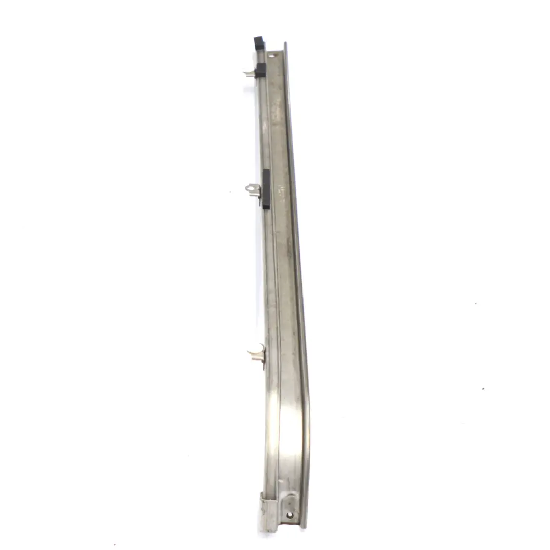 Guida per porta scorrevole Mercedes W447 Guida posteriore sinistra per con numero di parte A4477662100 Guida per porta scorrevole Mercedes W447 Guida posteriore sinistra - SKU A4477662100 - Numero di parte A4477662100
