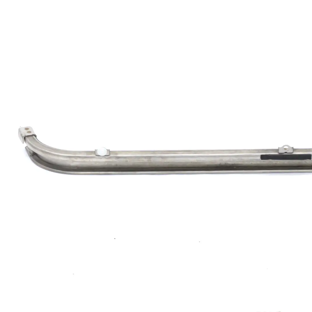 Guida per porta scorrevole Mercedes W447 Guida posteriore sinistra per con numero di parte A4477662100 Guida per porta scorrevole Mercedes W447 Guida posteriore sinistra - SKU A4477662100 - Numero di parte A4477662100