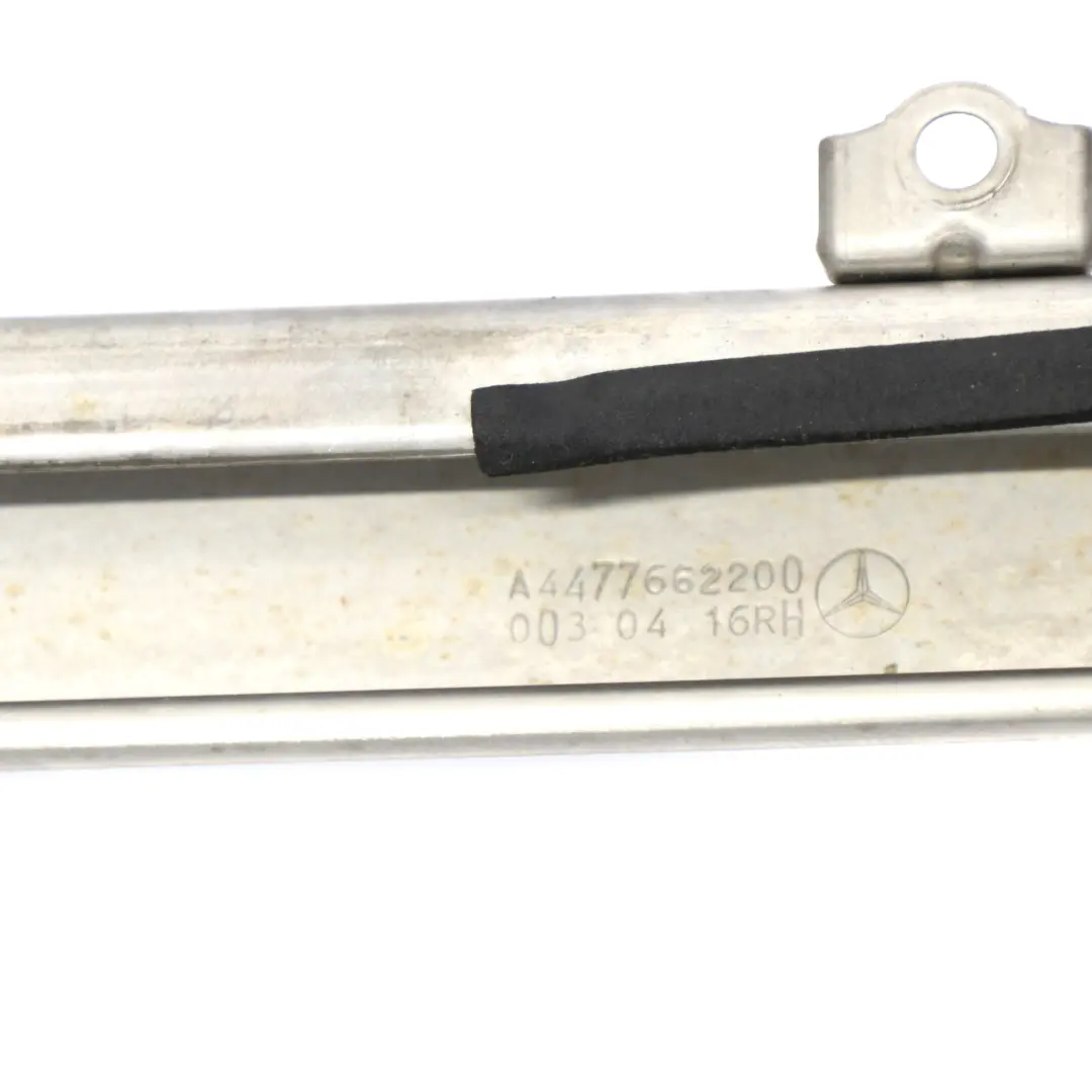 Carril de puerta corredera Mercedes Vito W447 trasero derecho para con número de pieza A4477662200 Carril de puerta corredera Mercedes Vito W447 trasero derecho - SKU A4477662200 - Número de pieza A4477662200