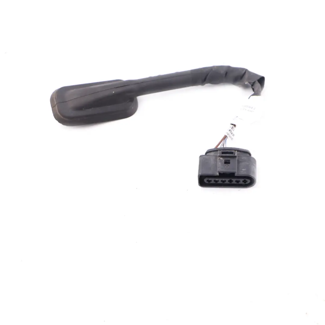 Lamp Left N/S Tailgate Light Plug Socket Wiring to Mercedes W447 Rear with Part number A4478200064 Mercedes W447 Rear Lamp Left N/S Tailgate Light Plug Socket Wiring - SKU A4478200064-2 - Part number A4478200064