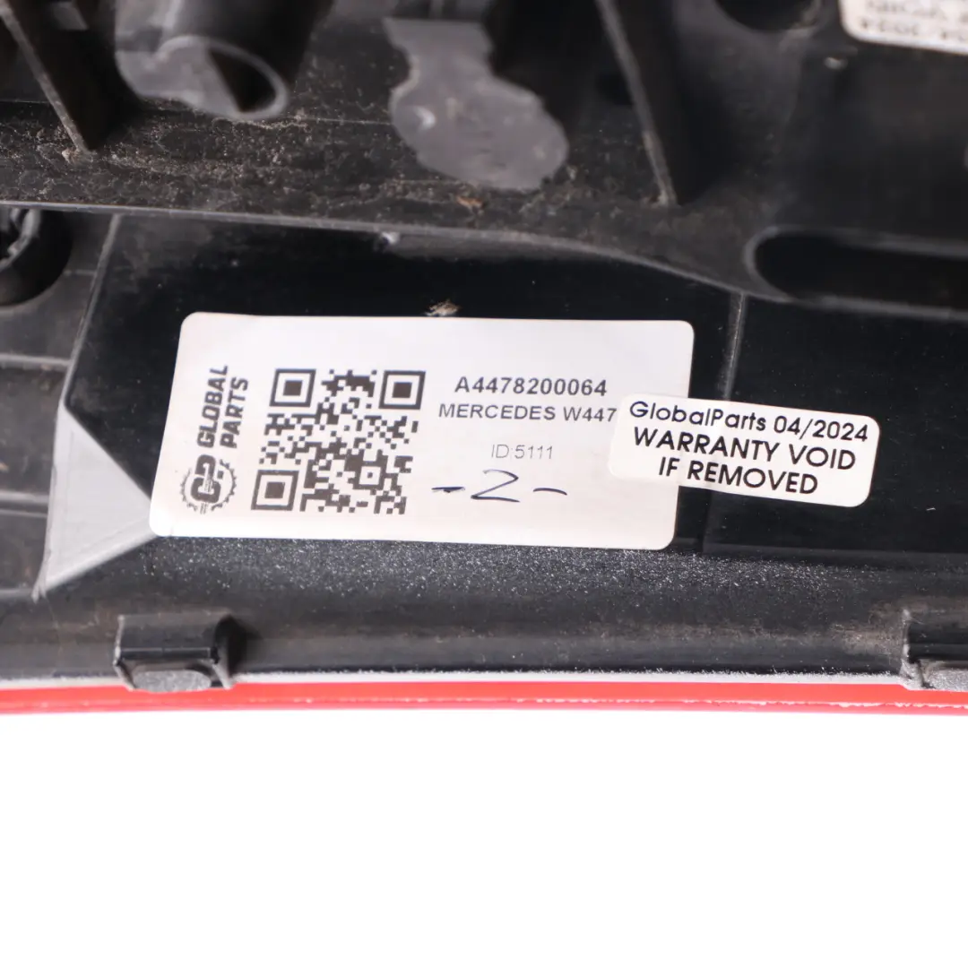 Luz Trasera Izquierda Tail Light Side Panel para Mercedes Vito W447 con número de pieza A4478200064 Mercedes Vito W447 Luz Trasera Izquierda Tail Light Side Panel - SKU A4478200064 - Número de pieza A4478200064