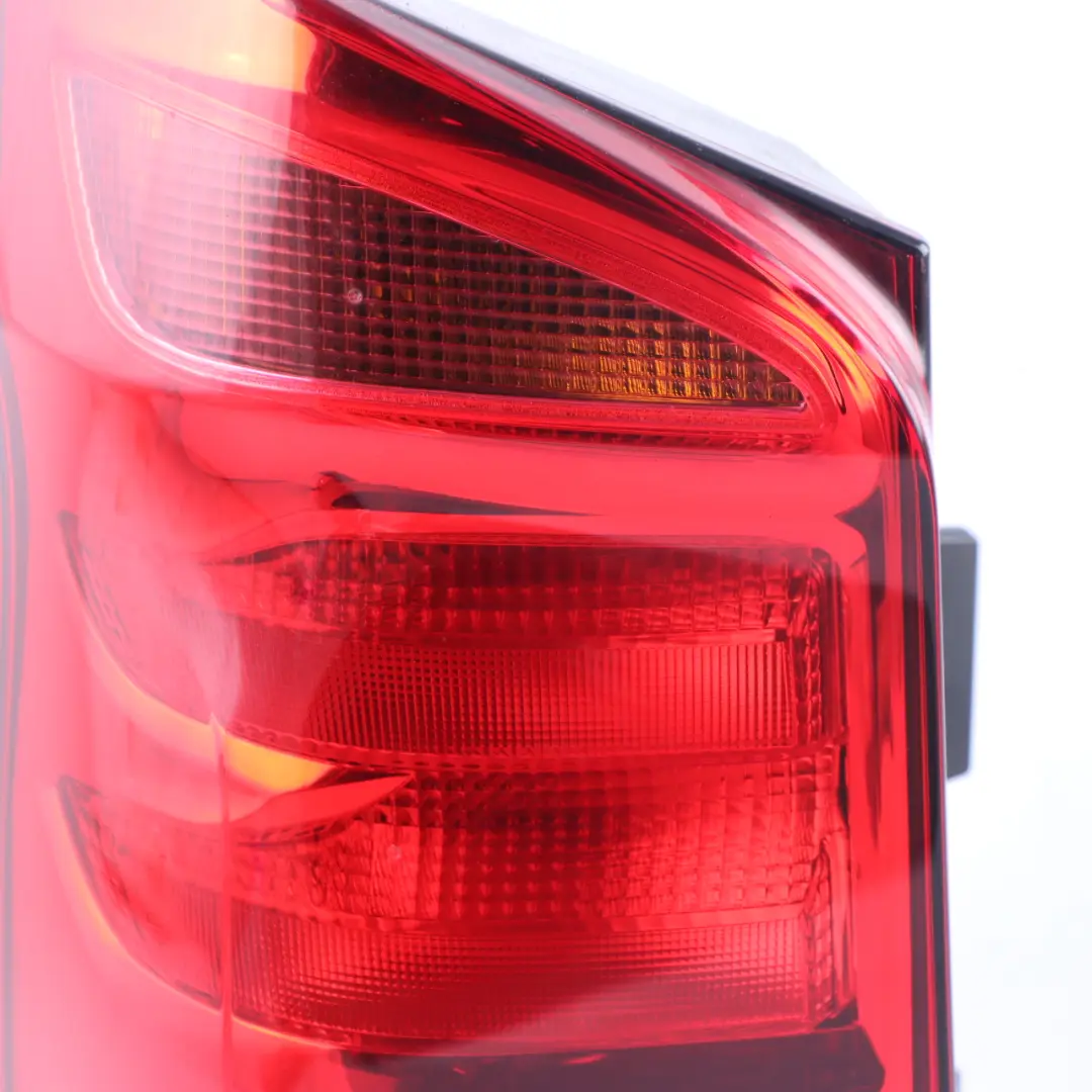 Lampa Tylna Lewa Tył Lewy do Mercedes Vito W447 o numerze A4478200064 Mercedes Vito W447 Lampa Tylna Lewa Tył Lewy - SKU A4478200064 - Numer Części A4478200064