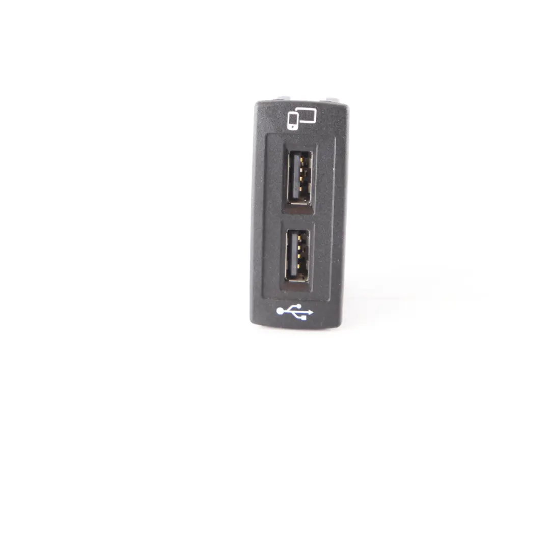 Mercedes Vito W447 USB Port Socket Adapter Plug Connector Unit - SKU A4478200902 - Part number A4478200902