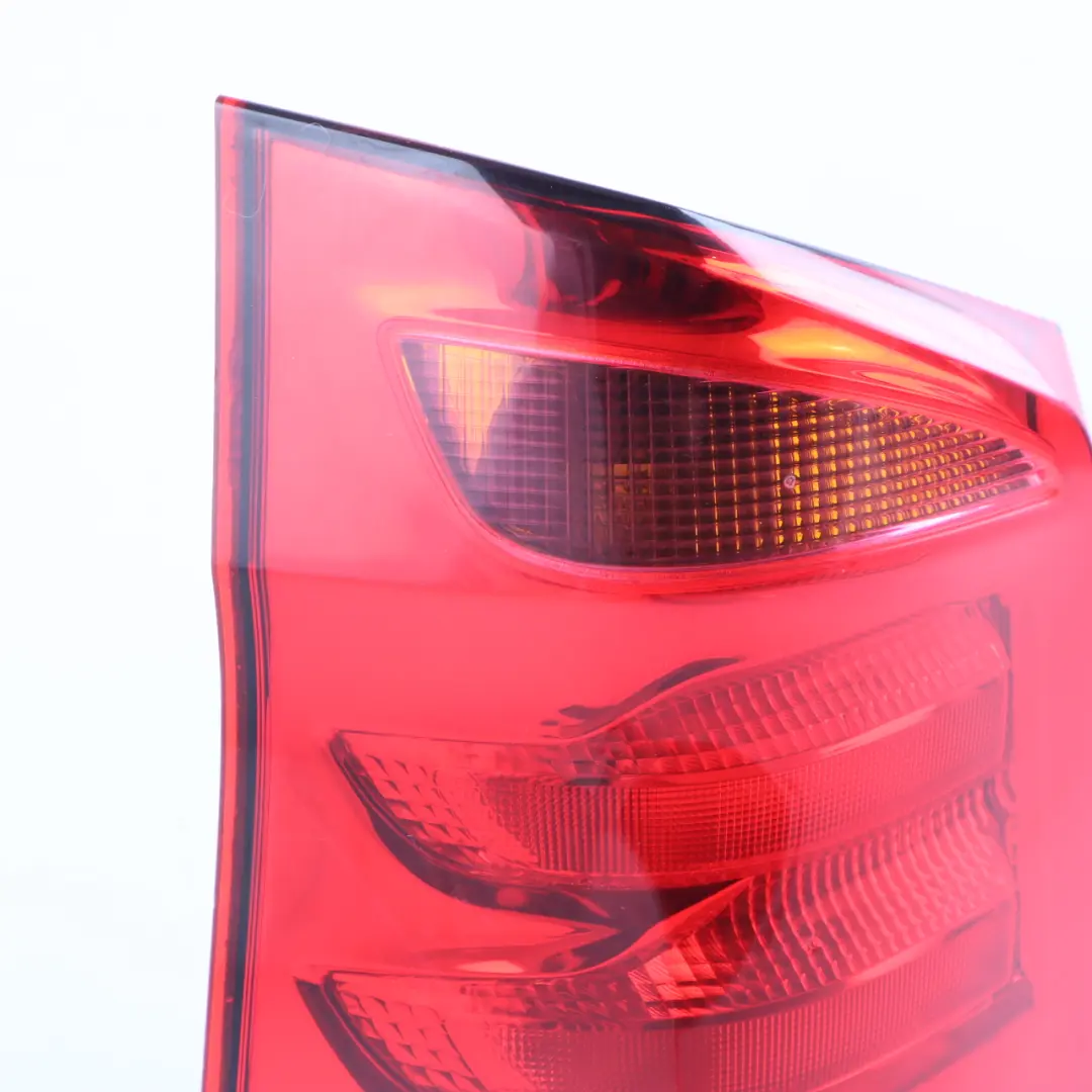 Fanale posteriore Sinistro Fanale posteriore laterale per Mercedes W447 con numero di parte A4478201164 Mercedes W447 Fanale posteriore Sinistro Fanale posteriore laterale - SKU A4478201164 - Numero di parte A4478201164