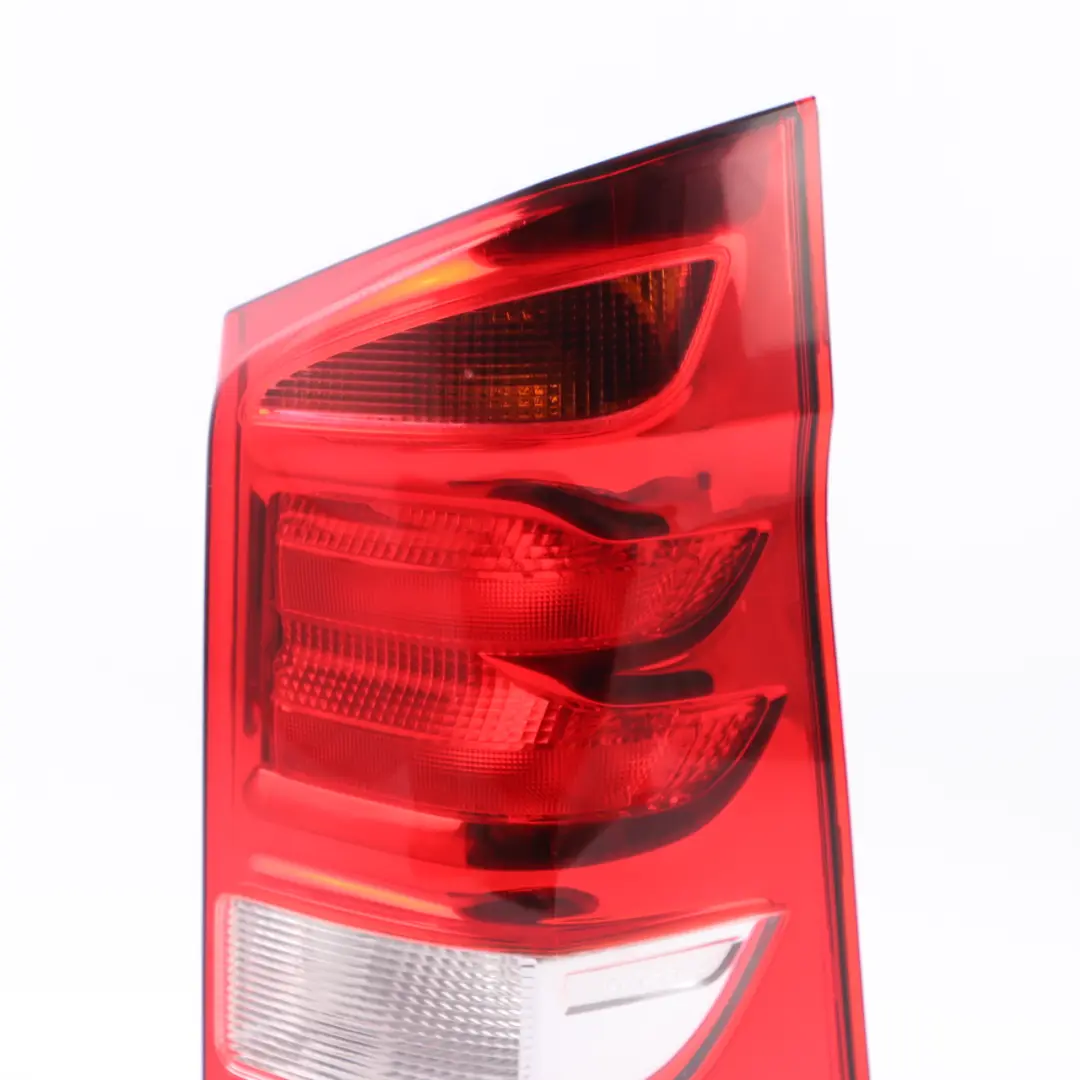 Feu arrière Feu arrière droit Panneau latéral pour Mercedes Vito W447 à propos du numéro de pièce A4478201264 Mercedes Vito W447 Feu arrière Feu arrière droit Panneau latéral - SKU A4478201264 - Numéro de pièce A4478201264