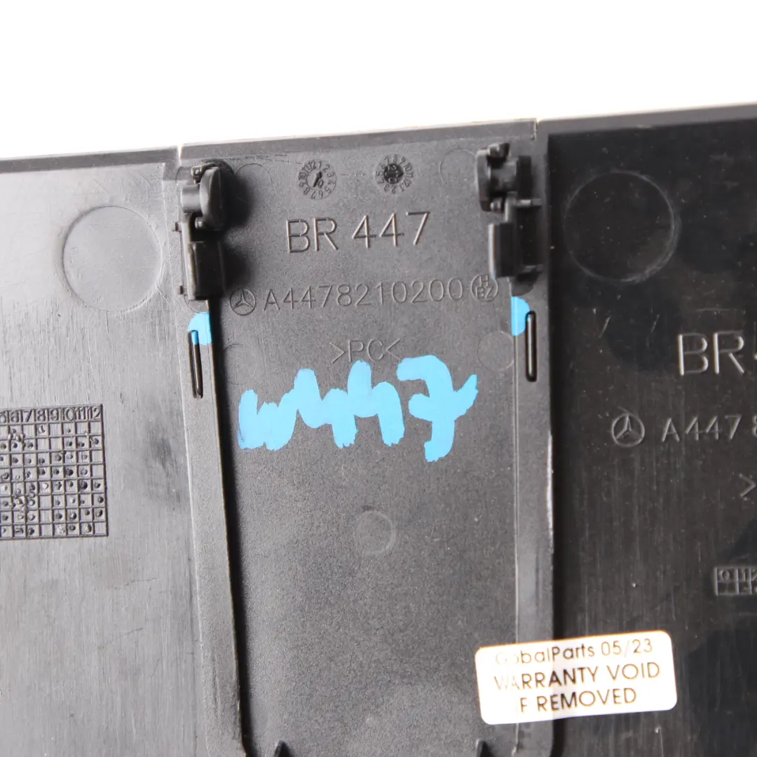 Couvercle rétroviseur intérieur Noir pour Mercedes Vito W447 à propos du numéro de pièce A4478210036 Mercedes Vito W447 Couvercle rétroviseur intérieur Noir - SKU A4478210036 - Numéro de pièce A4478210036